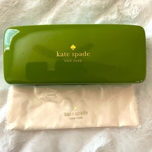 Kate Spade authentic sunglasses hard “EYES”clamshell case . Great condition !